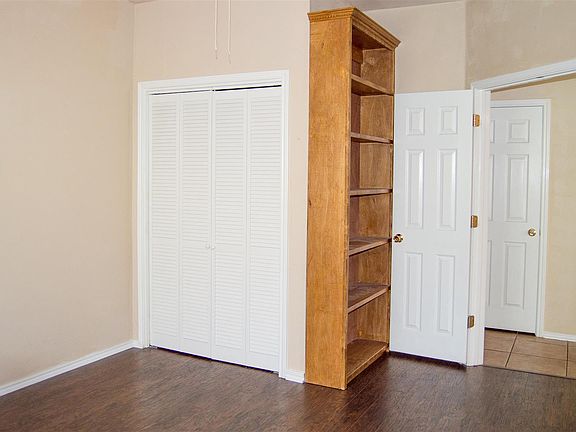 3rd image of 4715 Osborn Glade
