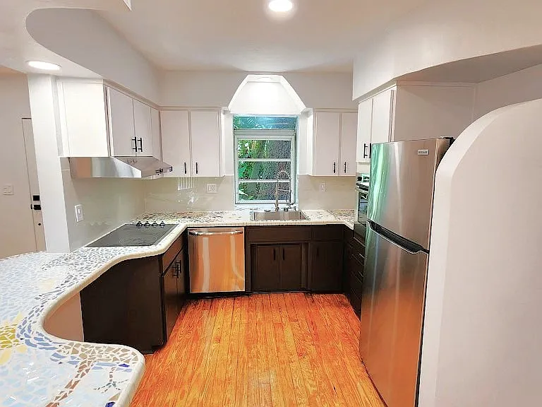 SW 74th St — Photo 9