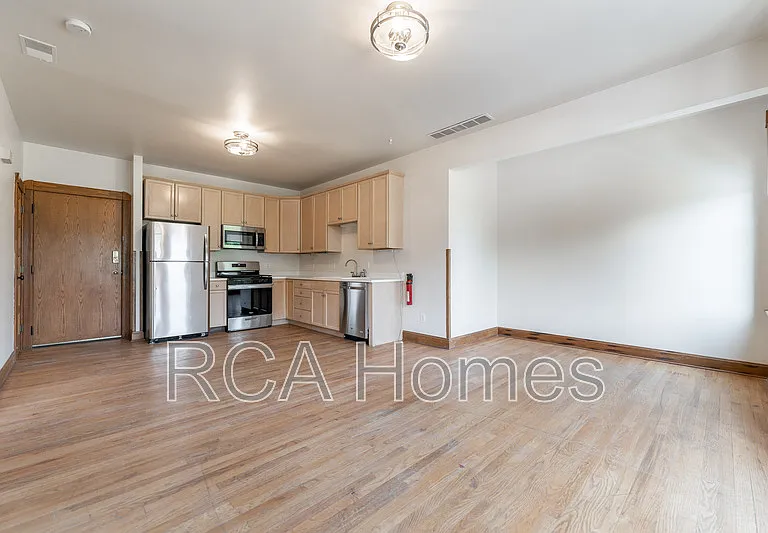 243 E 11th St #2 — Photo 1