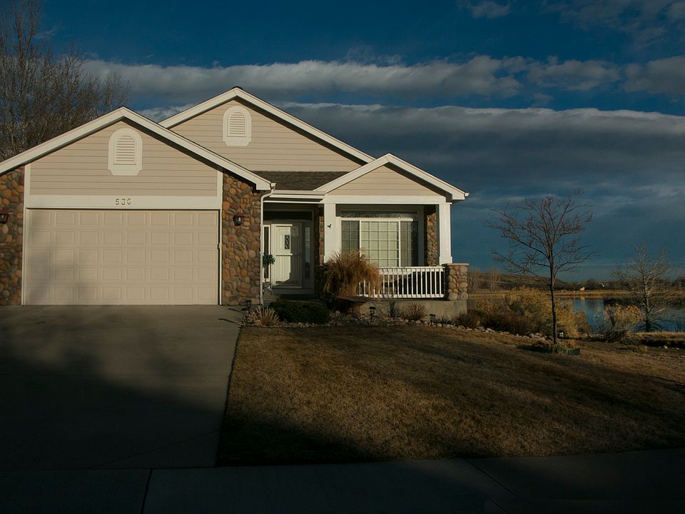 1st image of 530 Lakeside Pl