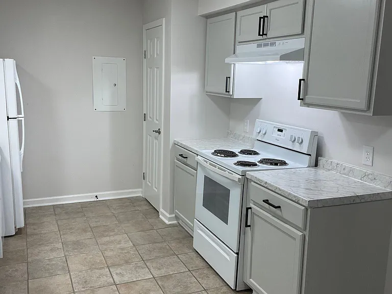 218 Gloria St #D — Photo 2