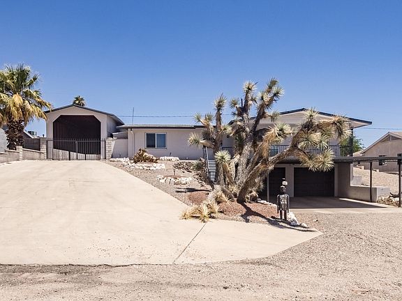 3rd image of 3274 Thunderbird Dr