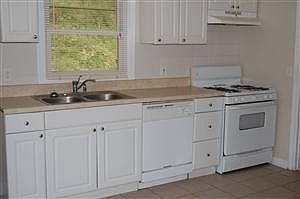 2nd image of 375 Alexander Cir SE