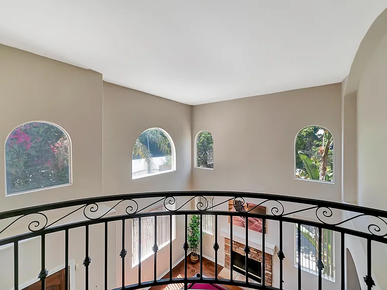19316 Lavi Ct — Photo 84
