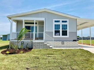 34596 Robins Song Rd, Zephyrhills, FL 33541