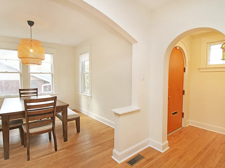 7416 Lansdowne Ave — Photo 6