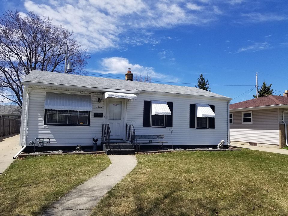 2nd image of 1716 Mount Pleasant St