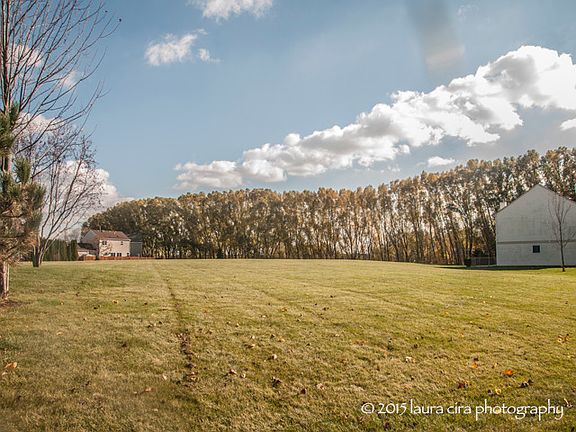 3rd image of 4284 Larkspur Ln
