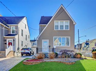 48 Munro Blvd, Valley Stream, NY 11581