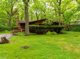 507 W Creekwood Dr, Palatine, IL 60074