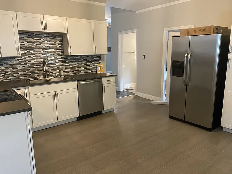 166 Ofallon Ave — Photo 3