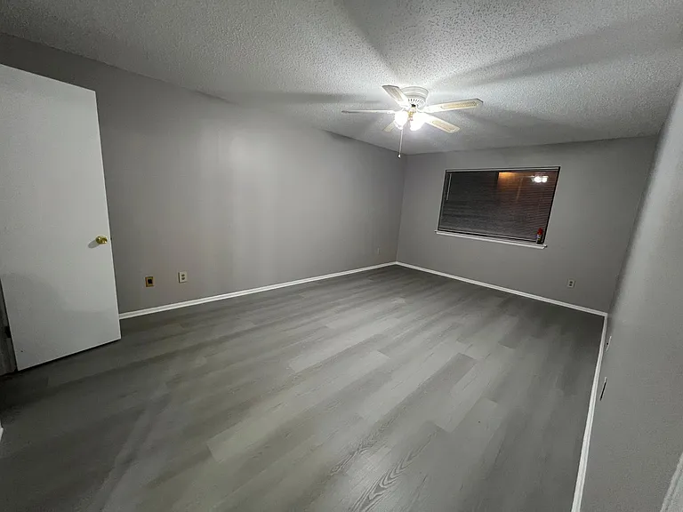 805 Edison Glen Ter — Photo 8