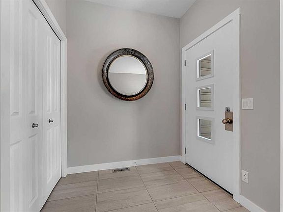 3rd image of 328 S Midtown Gate SW