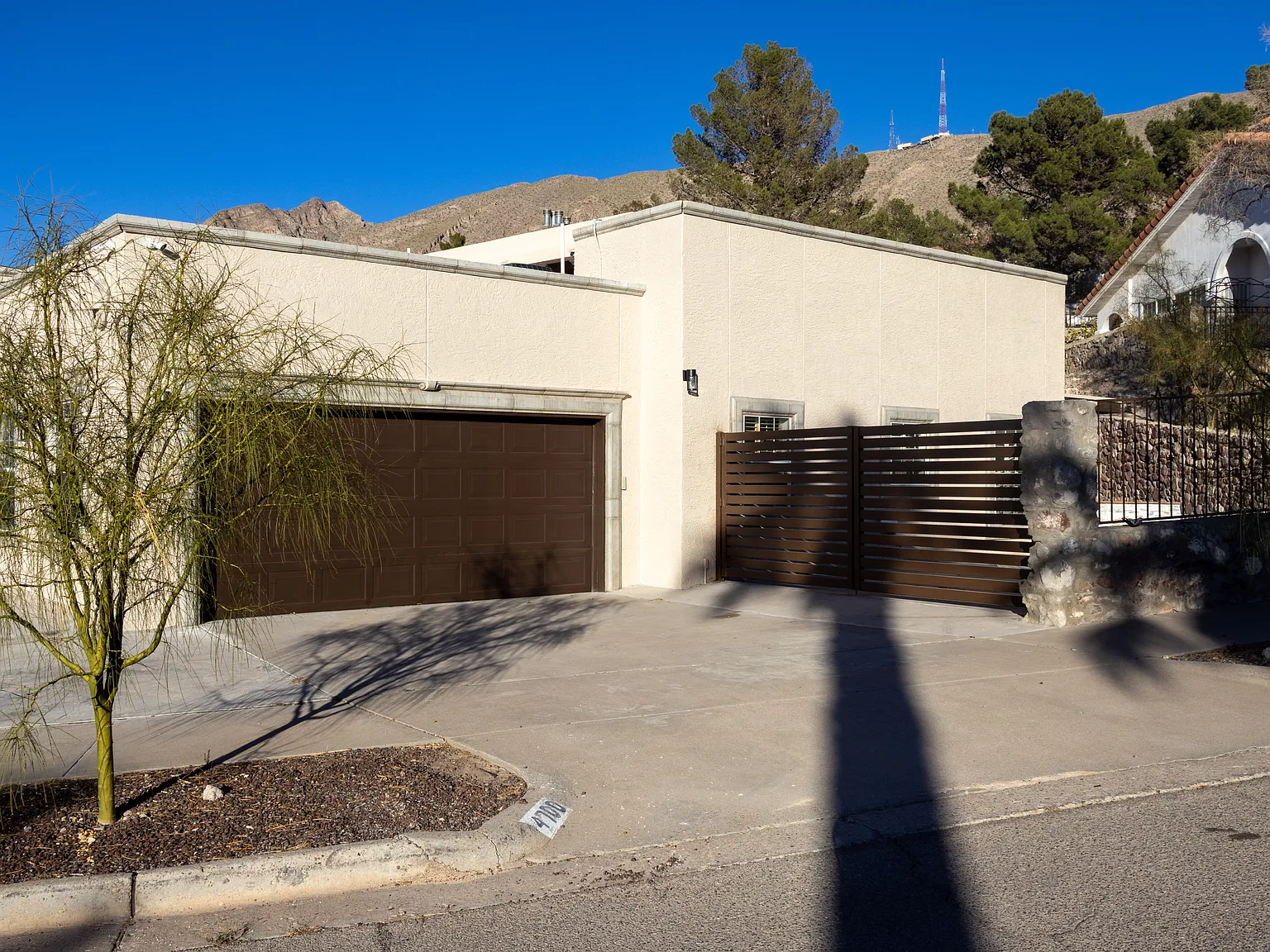 4700 Sir Gareth Dr — Photo 2