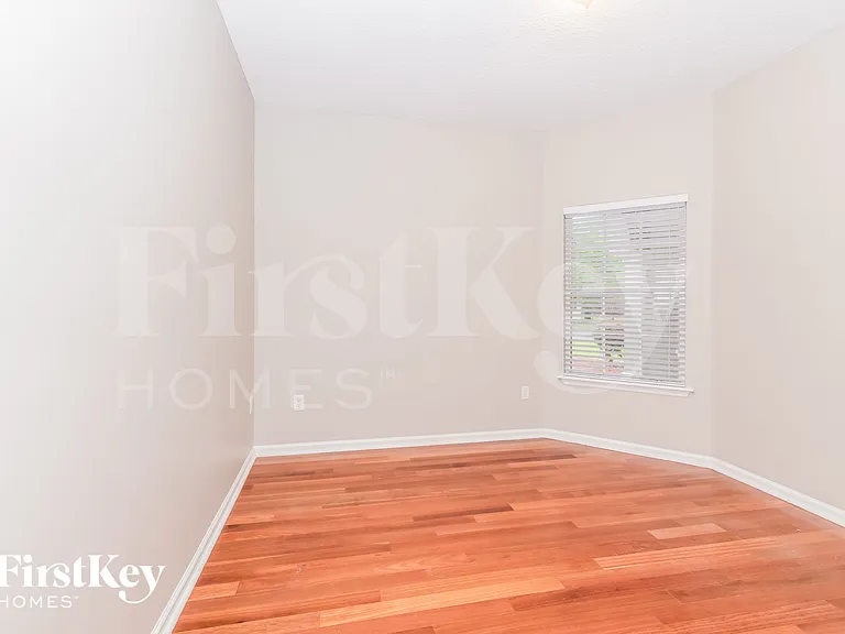 2970 Thorncrest Dr — Photo 8