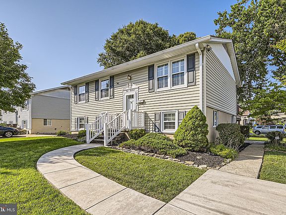 2nd image of 400 Winton Ave