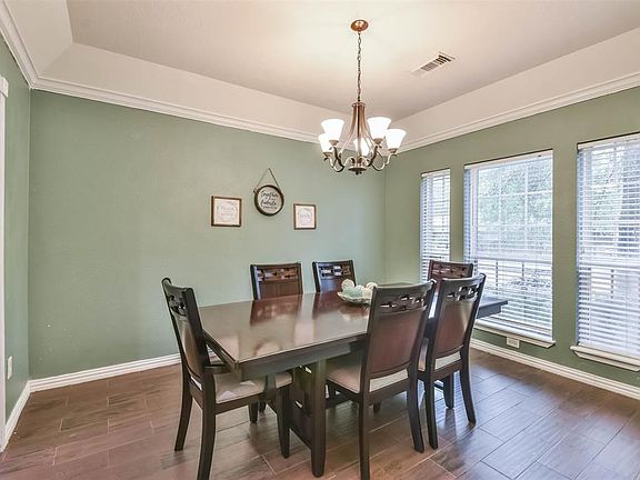 5th image of 10807 Moorcreek Dr