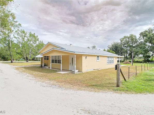 6620 Golden Rd, North Fort Myers, FL 33917