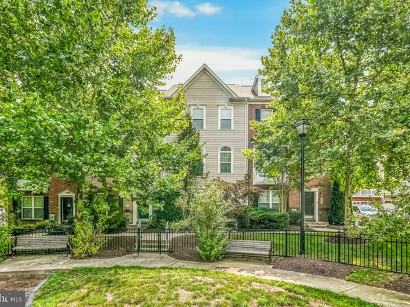 9624 Westerdale Dr, Upper Marlboro, MD 20774