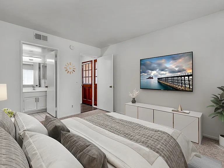 2415 Federal Ave #2419 — Photo 6