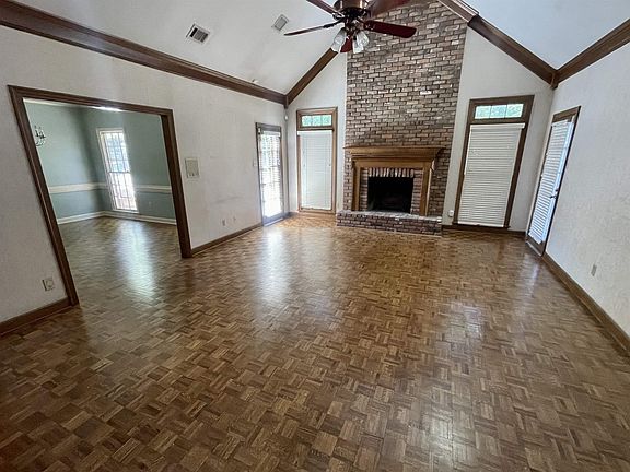 3rd image of 3109 Highgate Dr