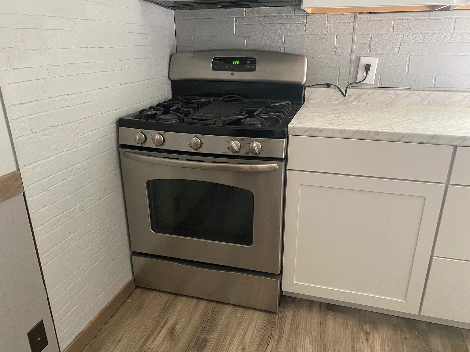 3 bedroom house; 1 bath — Photo 1