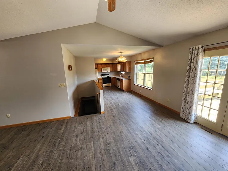 718 Boulder Dr — Photo 4