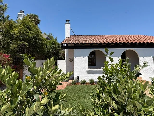 3754 Mountain View Ave — Photo 4