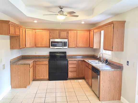 3rd image of 211 New Paradise Ln