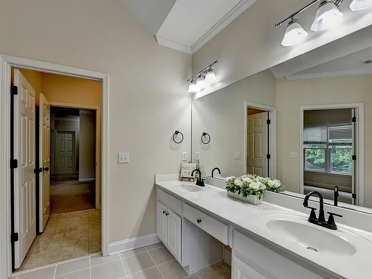 2051 Crown Vetch Ln — Photo 50
