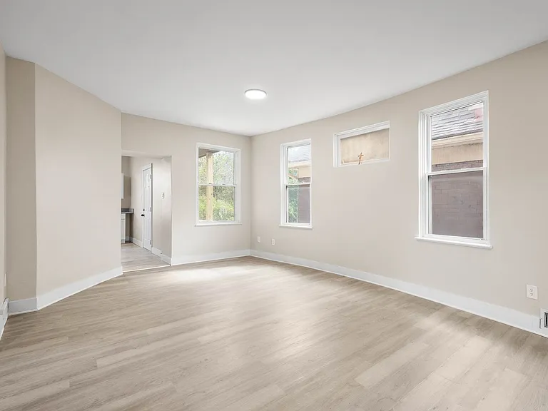 313 Kambach Street — Photo 19