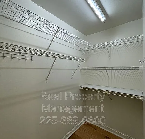 2422 Riverside Dr — Photo 19