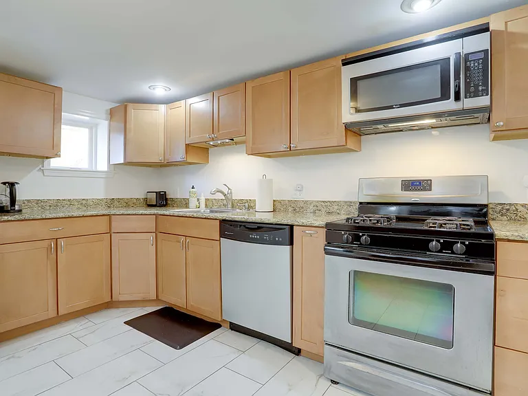 1352 Pennsylvania Ave SE — Photo 4