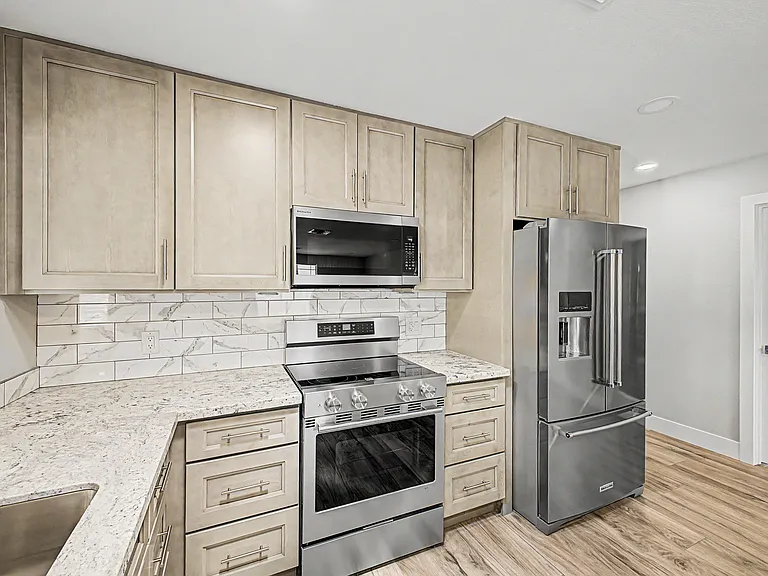 3027 W Tierra Buena Ln — Photo 6
