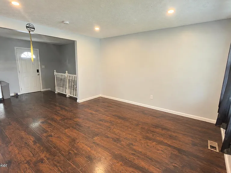 9303 Cinderella Ln — Photo 5
