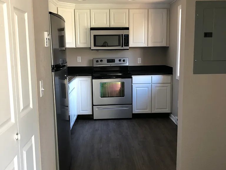 1545 Patton Cir #B — Photo 3