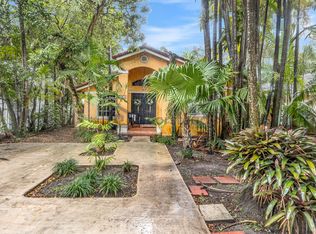 6812 SW 78th Ter, South Miami, FL 33143