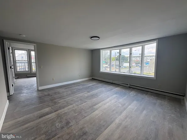 242 N Broadway, Gloucester City, NJ
