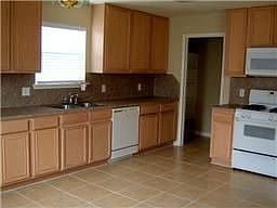 5th image of 8106 Stagewood Dr