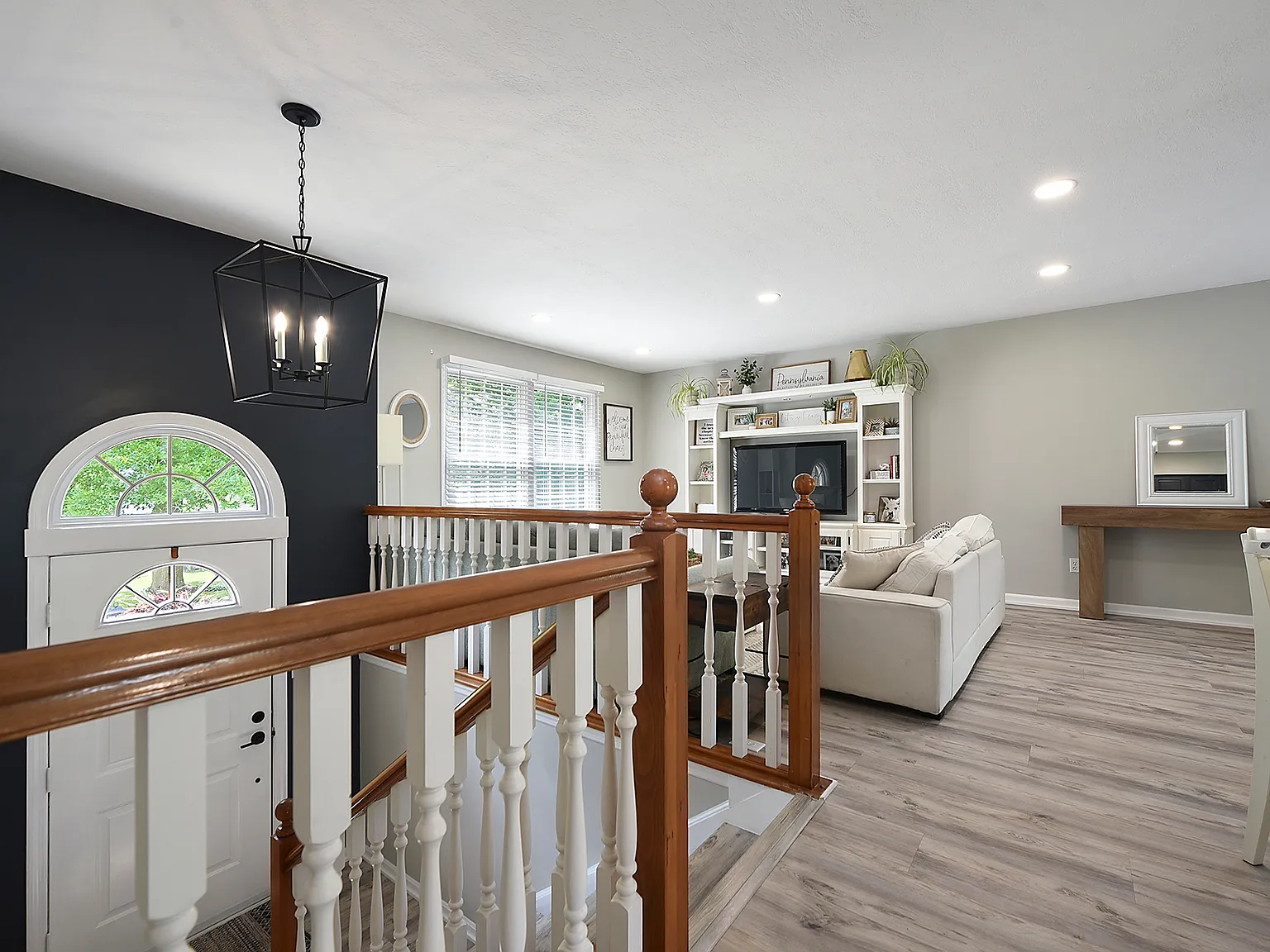 3 bed, 2.5 bath, 1752 sqft, $3,500 — Photo 2