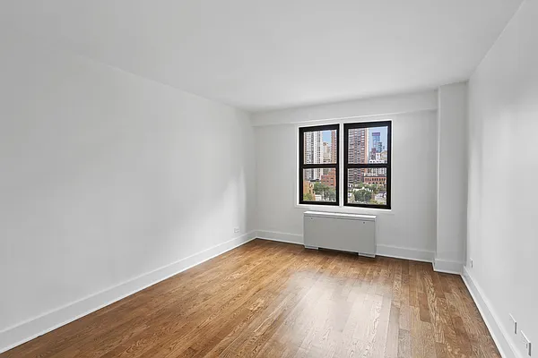 Rented by Oxford Property Group | media 4
