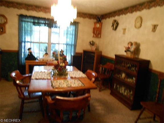 4th image of 5657 Alder Dr NE
