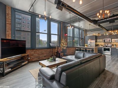 124 W Polk St APT 206, Chicago, IL, 60605