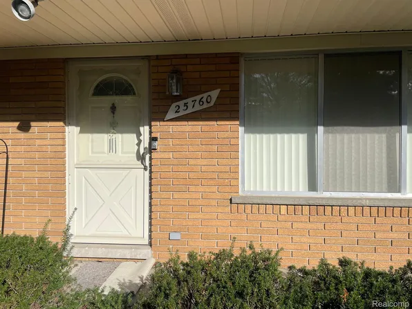 25760 Briarbank Ave, Southfield, MI 48033