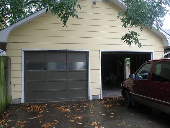 2nd image of 412 N Highland St