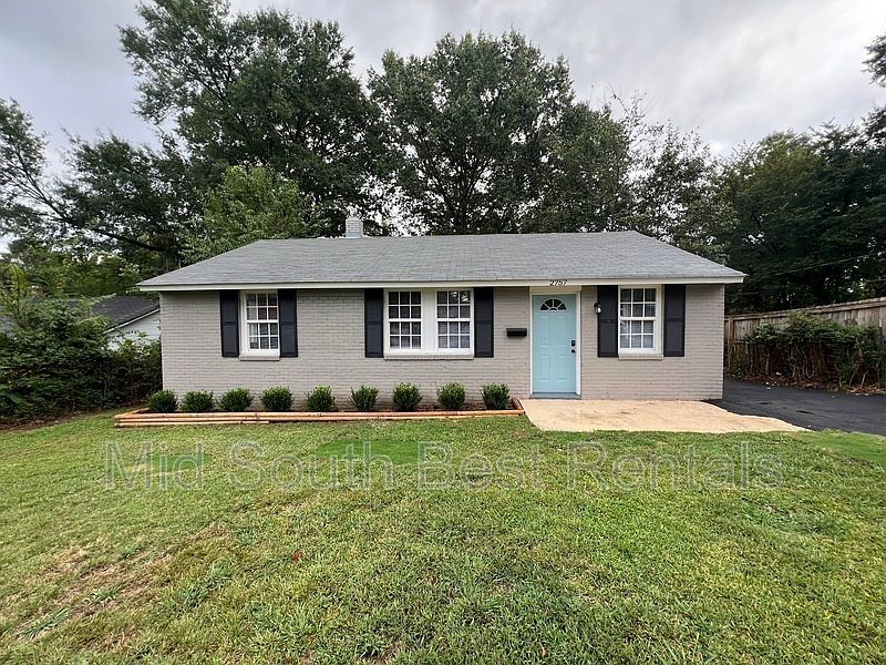 1st image of 2757 Lola Ave