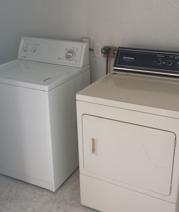 2nd image of 505 Clay St