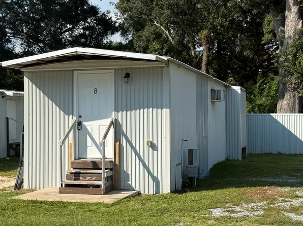 316 Dogwood Dr, Pensacola, FL