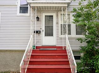 21 Saint James Ter #21, Newton, MA 02458