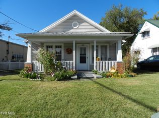 202 Main St W, Mount Carmel, TN 37645